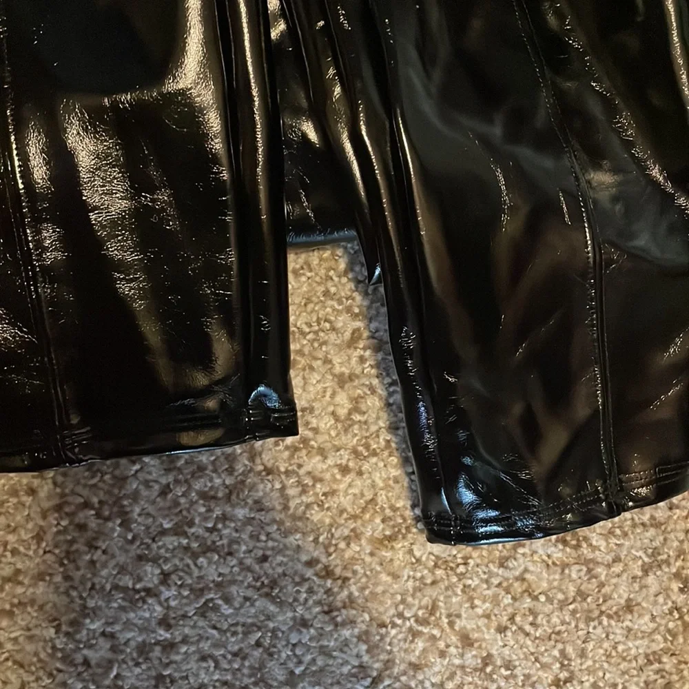 EUC Spanx Patent Leather Leggings - Picture 4 of 4